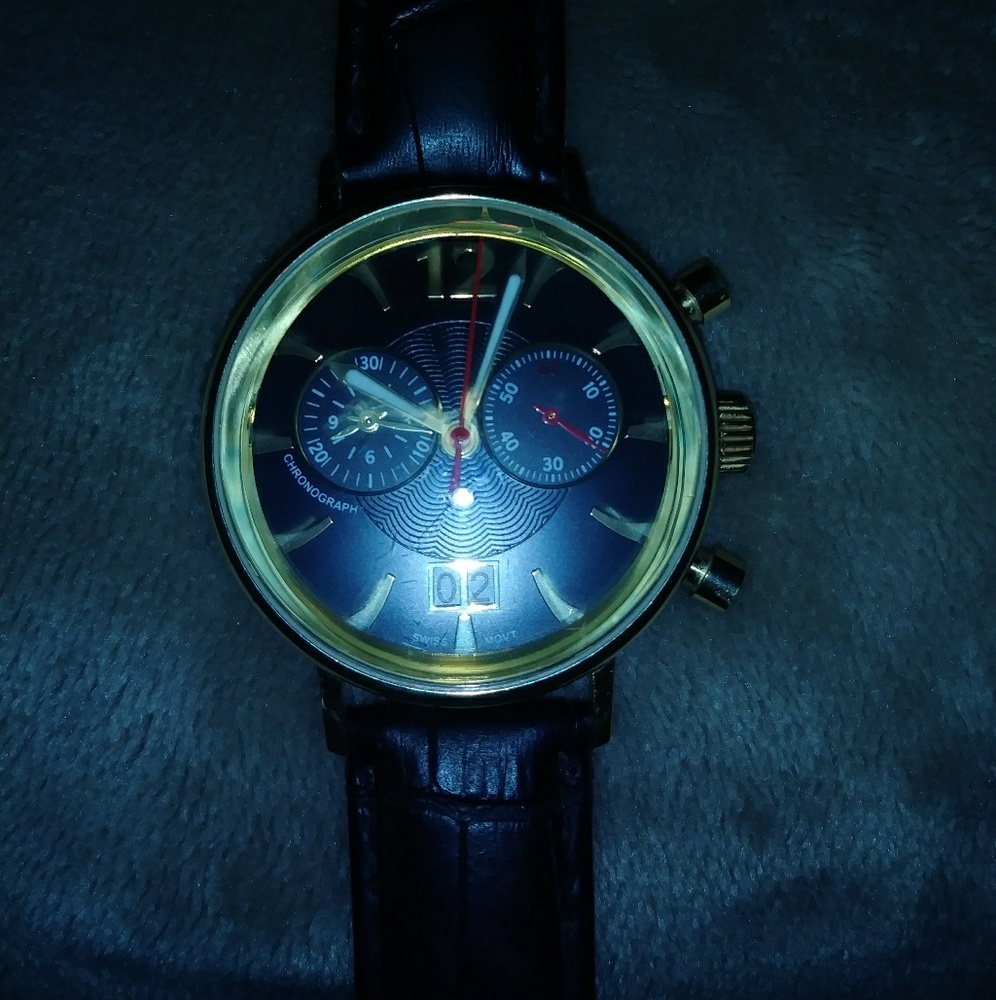 Vicence Chronograph 14k solid gold watch